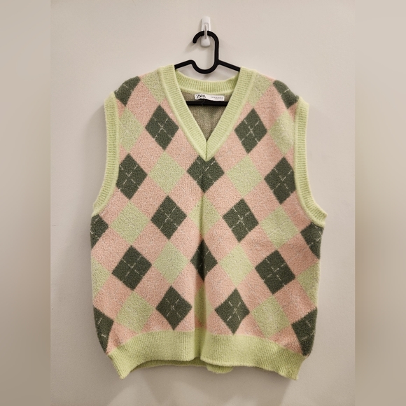 EUC Zara sweater vest - Picture 1 of 3